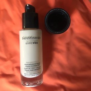 bareMinerals BAREPRO Liquid Foundation Dawn 02